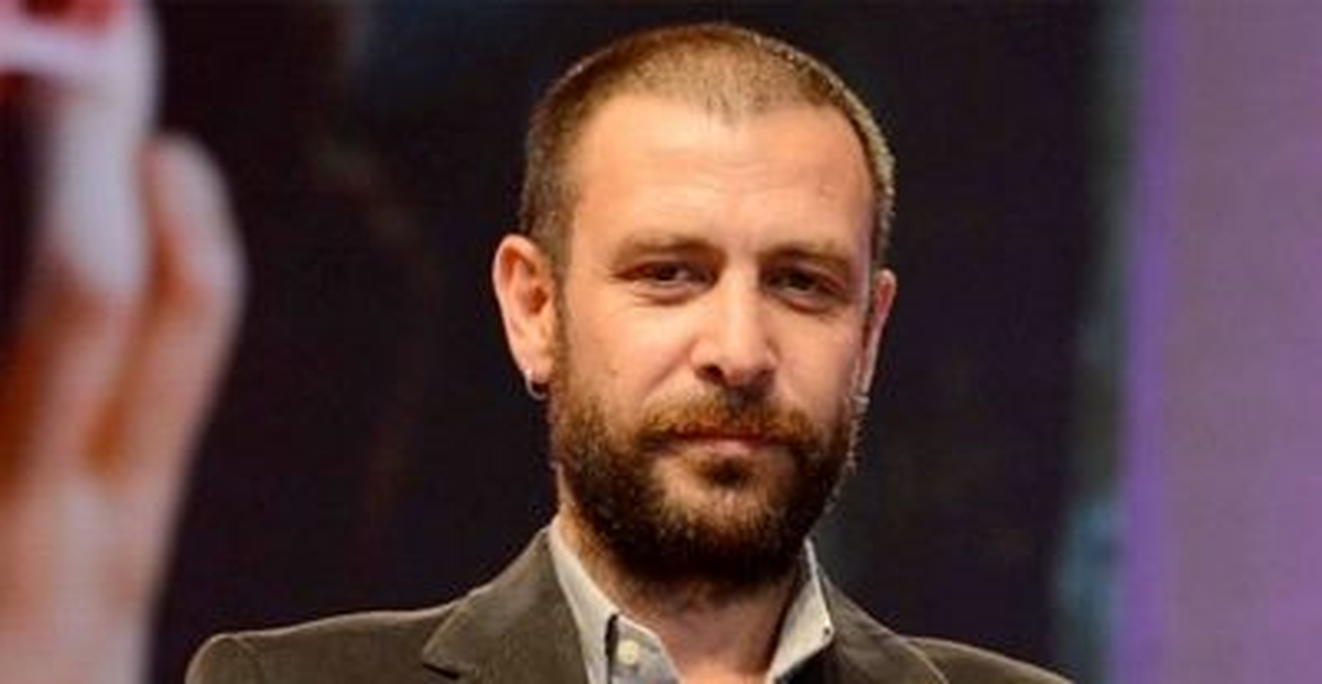 Nejat İşler\'in Ziyaretçisi Eksik Olmuyor