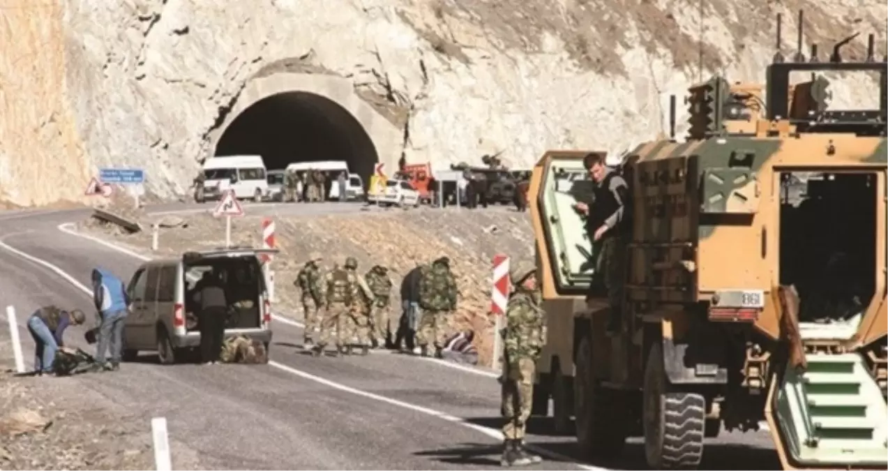 Türkiye-Suriye Sınırındaki Boru Hattı İmha Edildi