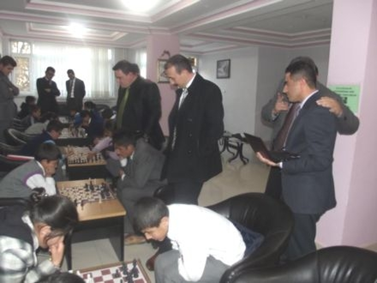 Taşlıçay\'da Satranç Turnuvası