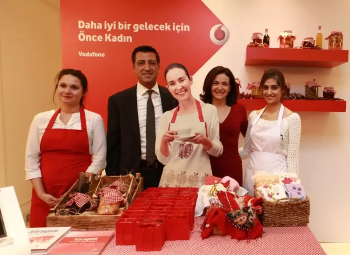 Vodafone "ÖNCE Kadın" Diyor