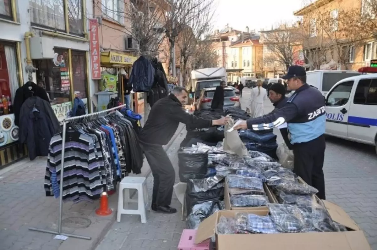 Zabıta Ekipleri Halk Pazarını Denetledi