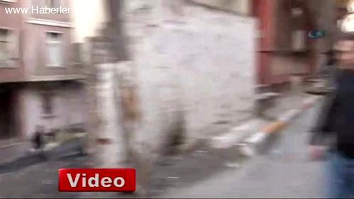 Beyoğlu\'nda Balyoz Timinden Uyuşturucu Satıcılarına Darbe