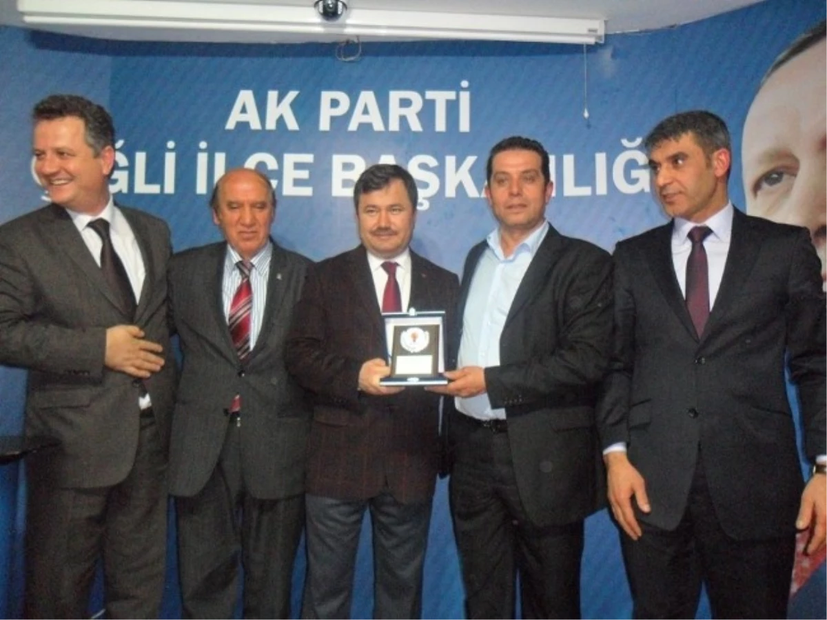 Çiğli AK Parti\'de Adnan Yılmaz Coşkusu