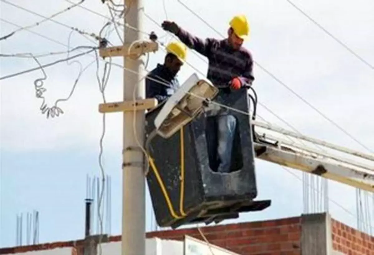 Elektrik Kesintilerine Tepkiler Büyüyor