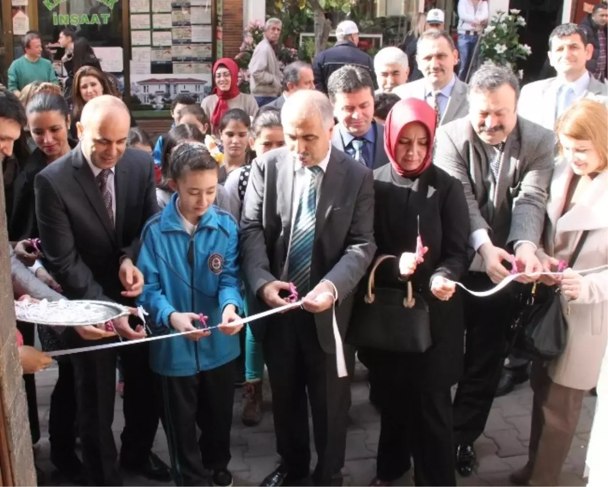 Giresun\'da "Çocuk Gözü ile Çocuk Hakları" Resim Sergisi Açıldı