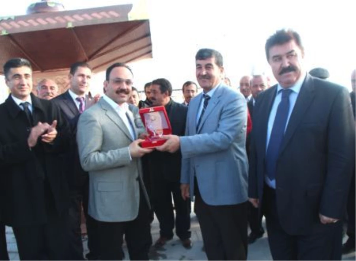 Kaymakam Özbek, Aydınlar Belediyesini Ziyaret Etti