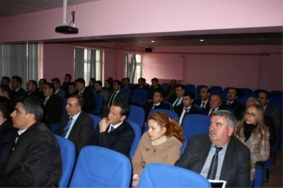 Kaymakam Özbek Okul Müdürleriyle Toplantı Yaptı
