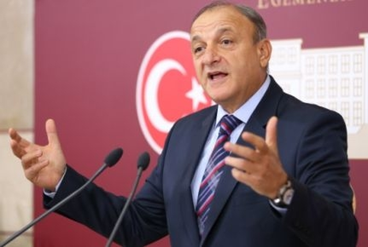 Oktay Vural : "HSYK değişikliği teklifi, yolsuzluğun üzerini örtme teklifidir" -