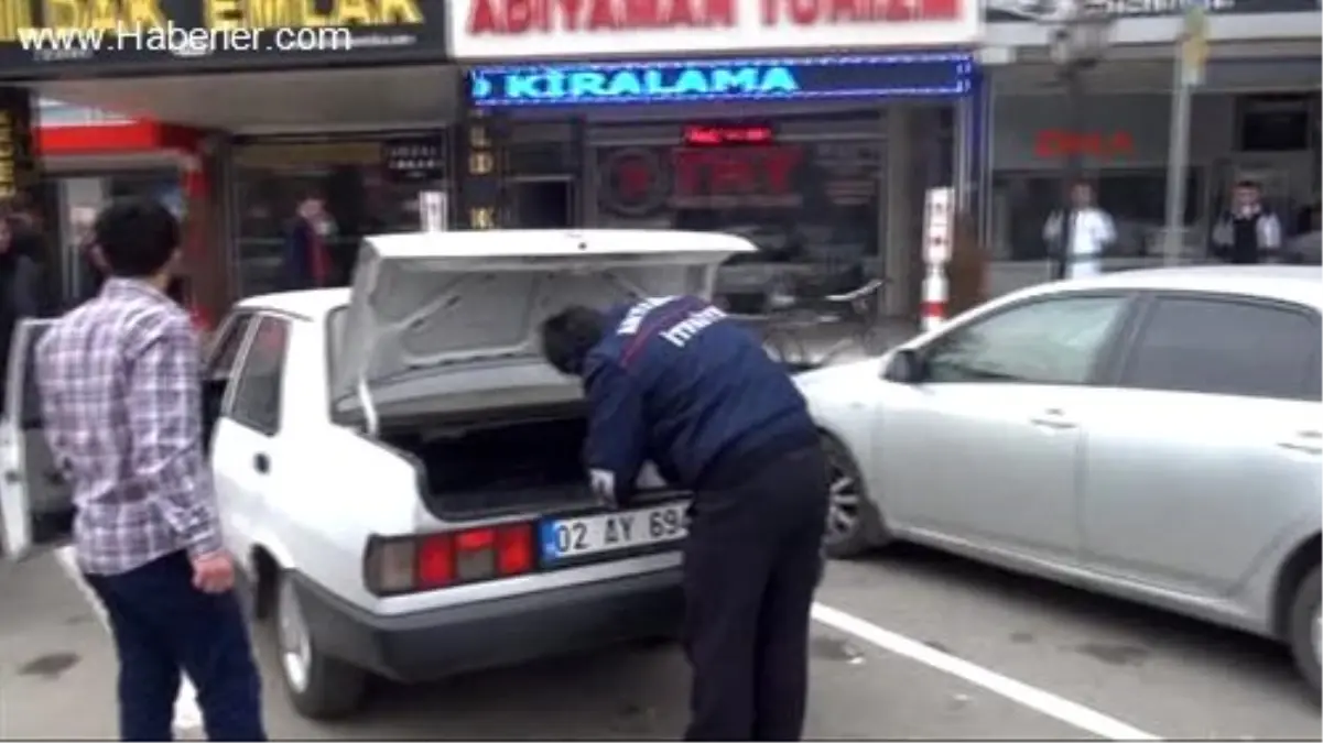 Otomobilde Gaz Kaçağı Paniğe Neden Oldu