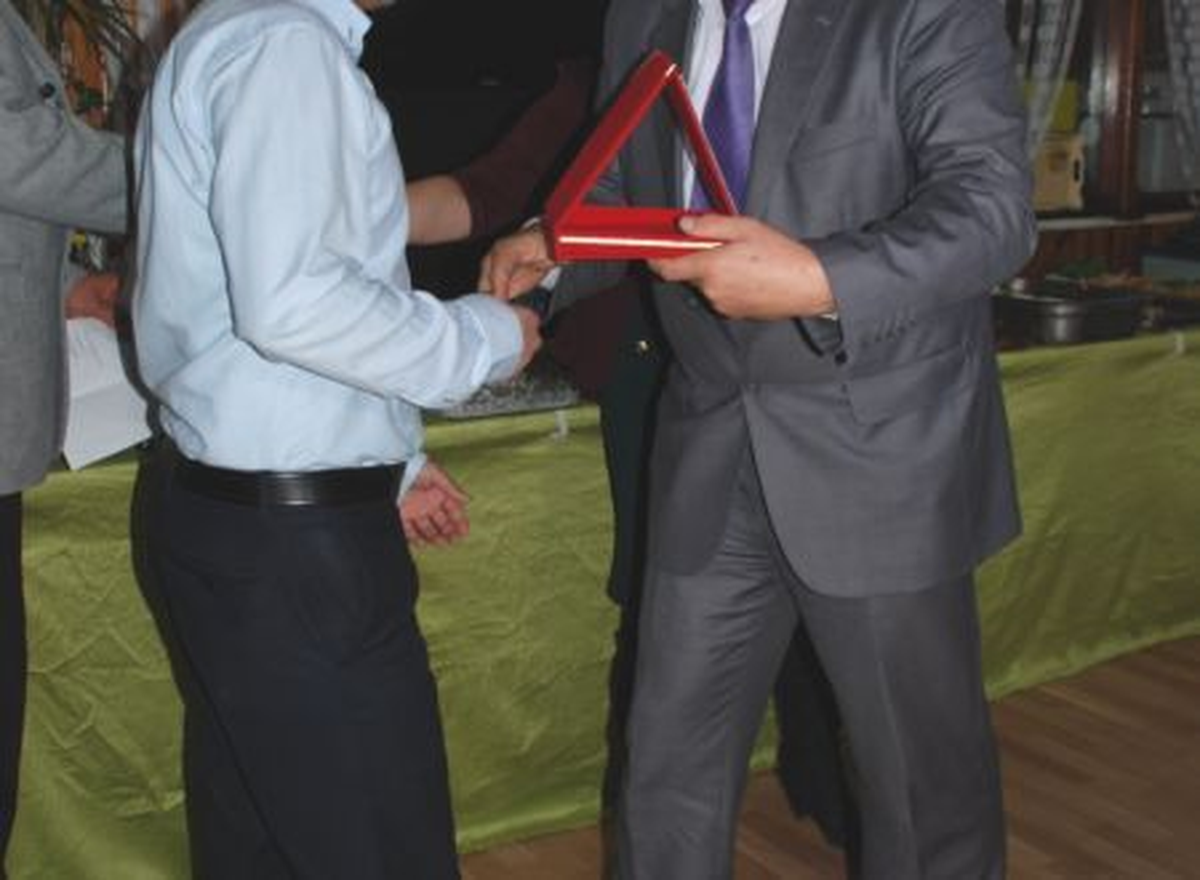 Pazarcık\'ta Hayırseverlere Plaket