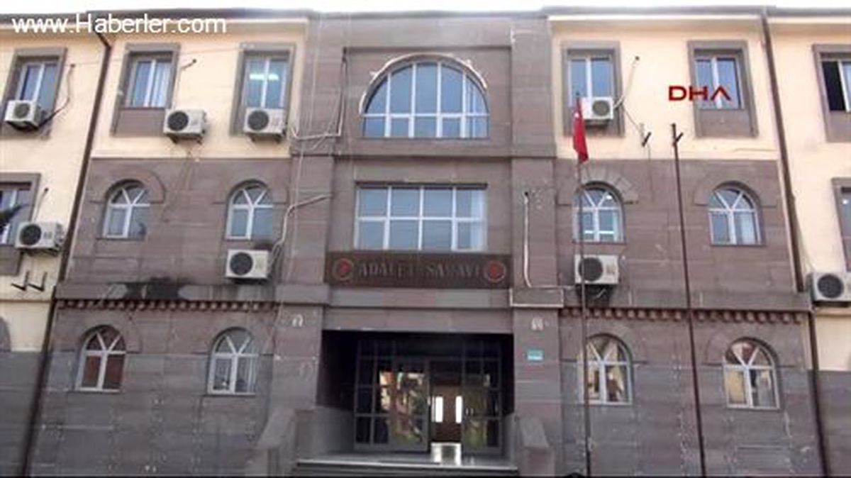 Sınırda Yakalanan 2 Rus Adliyeye Sevk Edildi