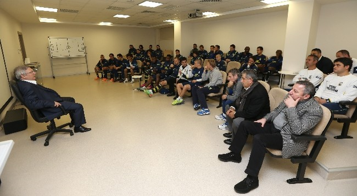 Aziz Yıldırım, Fenerbahçe Heyetiyle Bir Araya Geldi