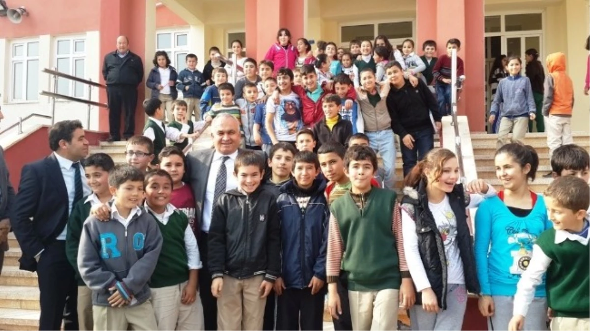 Erdemli Belediye Başkanı Tollu Okulları Ziyaret Ediyor