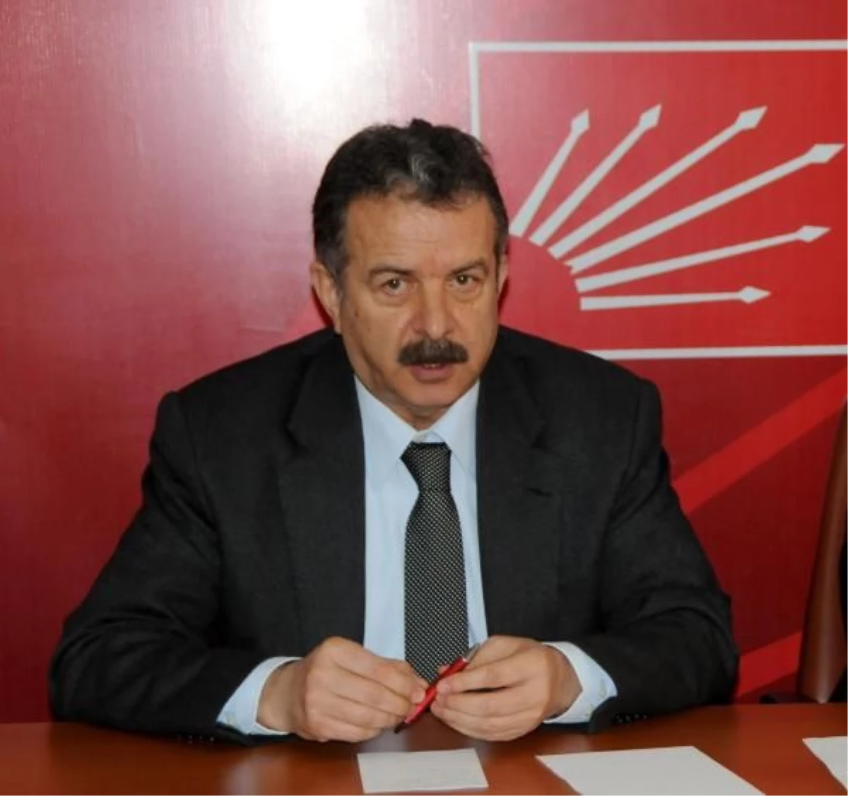 CHP\'li Karaahmetoğlu, Özel Okullardaki "Şişirilmiş Notları" Bakan Avcı\'ya Sordu
