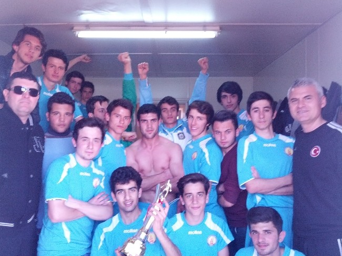 Ertuğrul Gazi Lisesi Futbolda İl Birincisi Oldu
