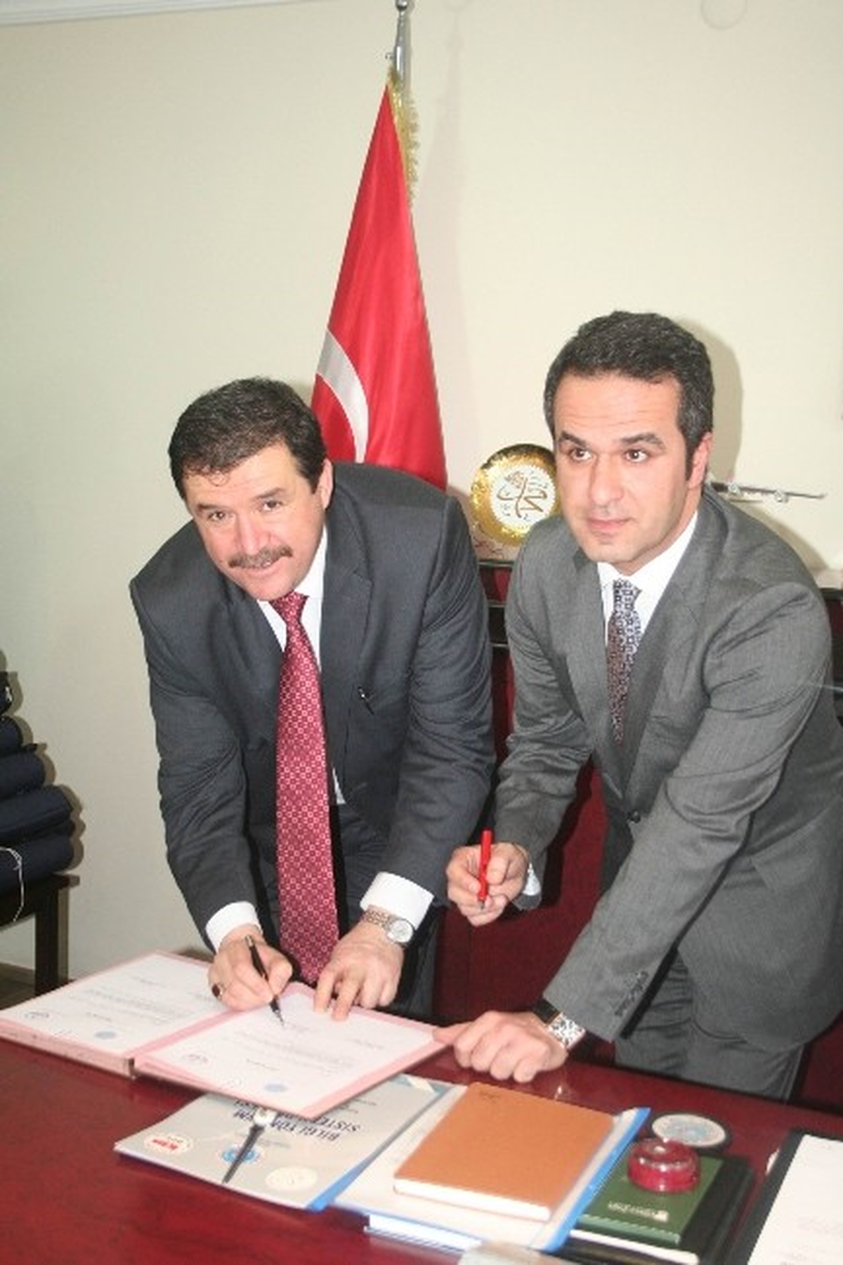 Etso\'dan Okullara Satranç Takımı Hediye Edildi