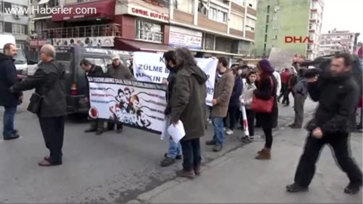 Fatih Belediyesi Önünde Protesto