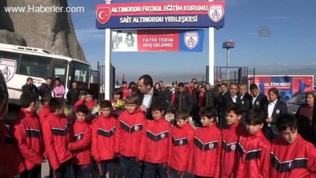 Fatih Terim, Altınordu tesislerini ziyaret etti -
