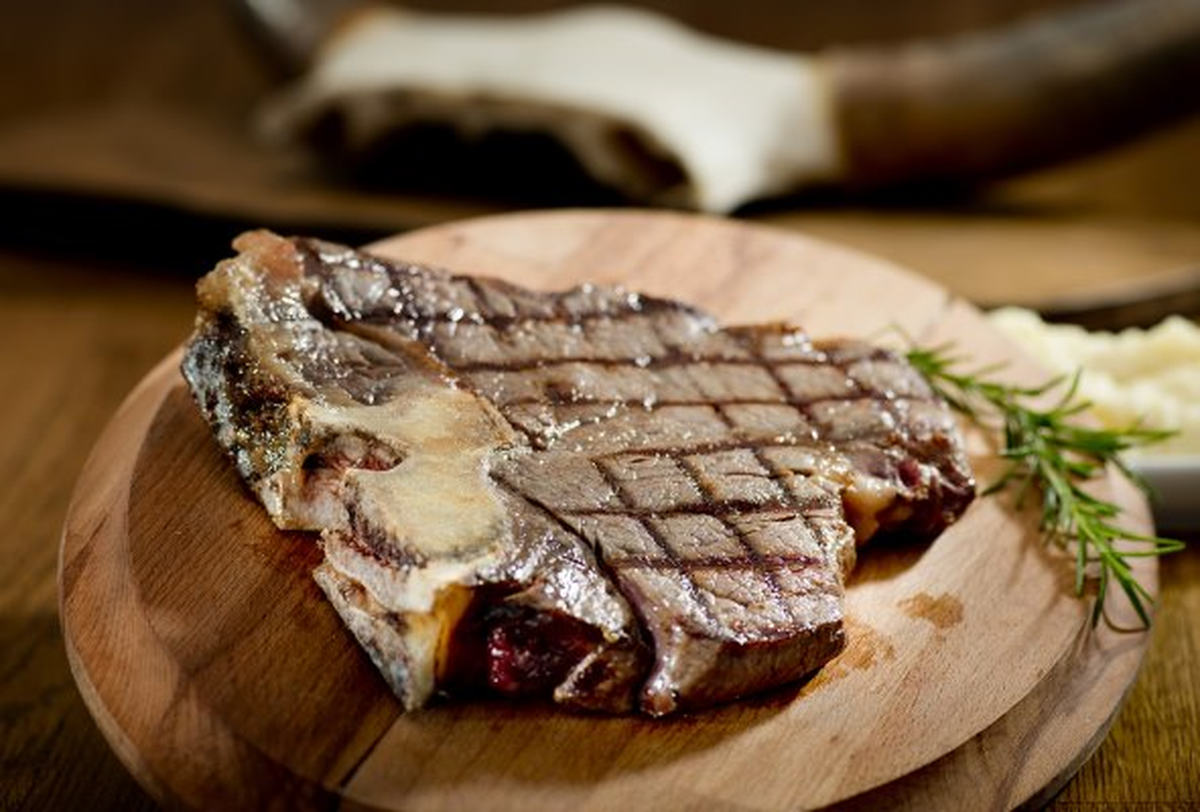 Özgür Şef Steakhouse Lezzetleri Wyndham İstanbul Kalamış Marina Hotel'de