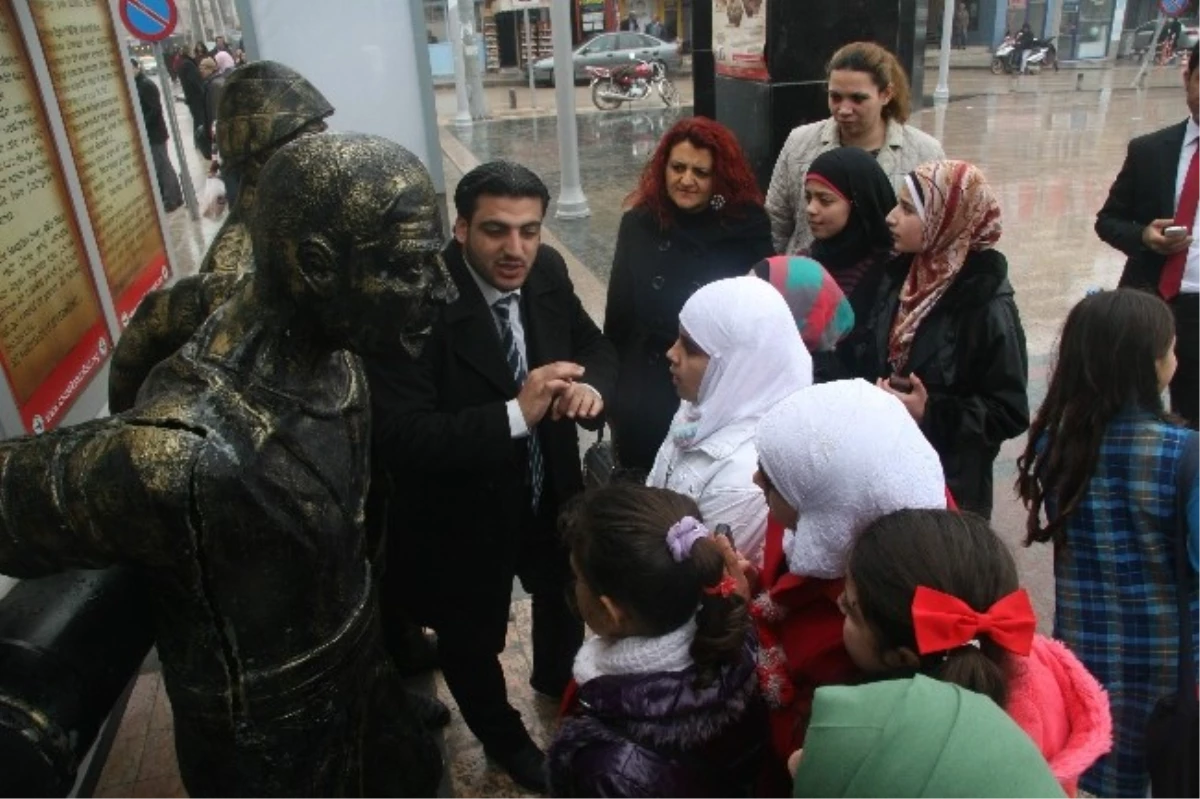 Suriyeli Öğrenciler, Çanakkale Müzesi Gezici Tır\'ını Gezdi