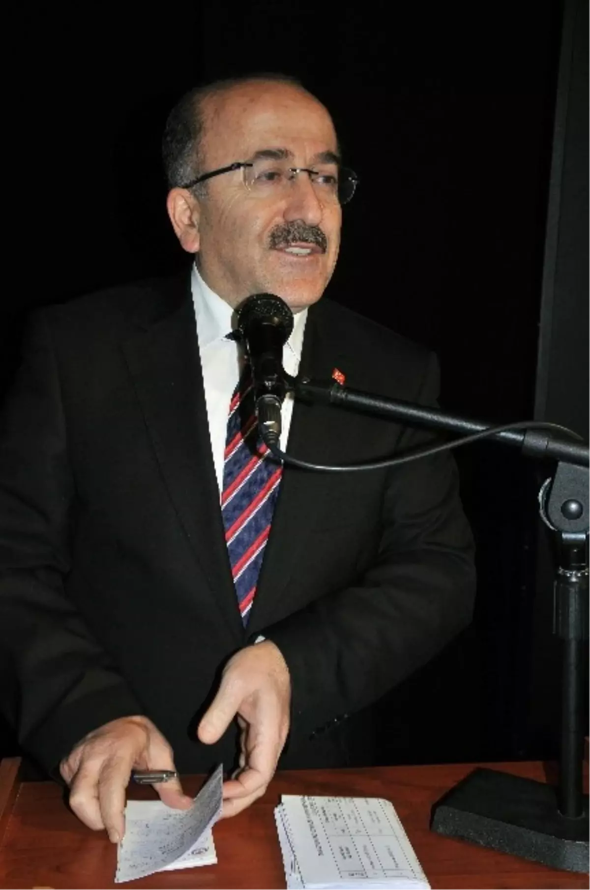 Trabzon\'da Hava Kirliliğini Önlenmesi İçin Doğalgaz Kullanımı Şart