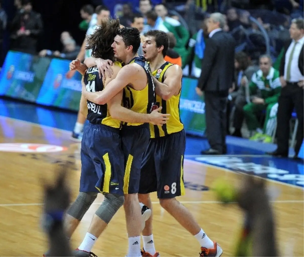 Fenerbahçe Ülker - Panathinaikos: 77-72