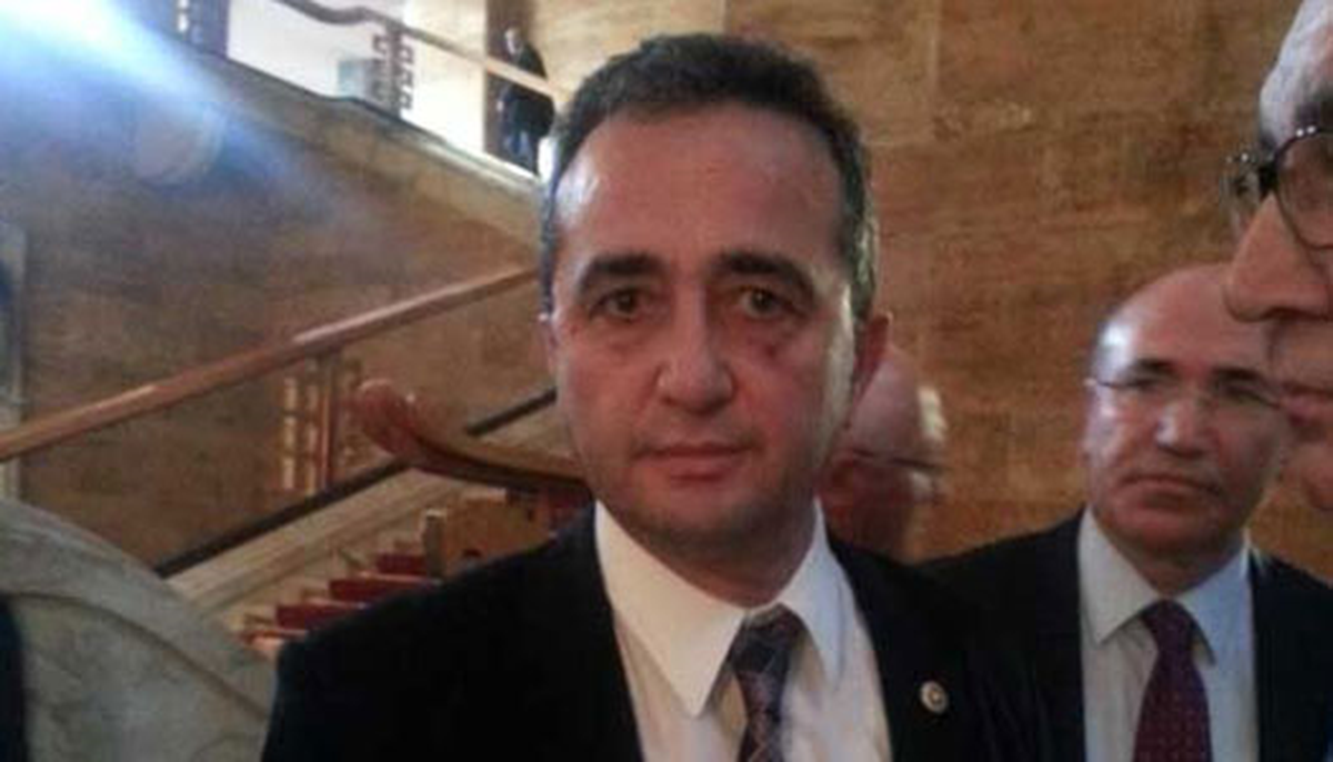 Ak Partili Oktay Saral: Genel Kurul\'da Yaşanan Gerginliğe Sebep Olduğum İçin Üzgünüm