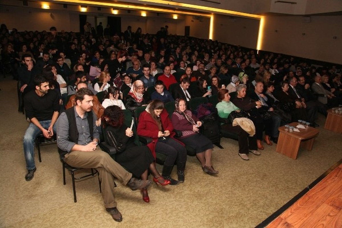 Düdüklüde Kıymalı Bamya" Seyirciyle Buluştu