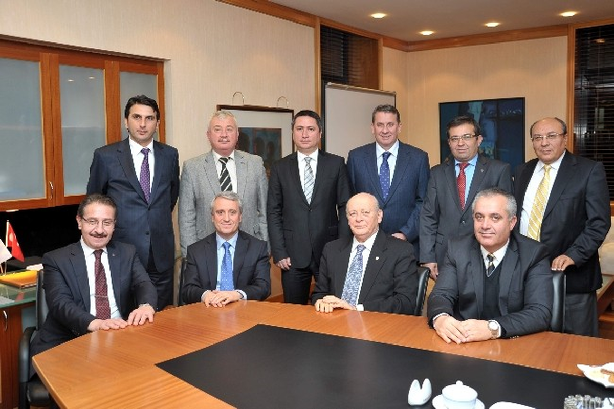 Eso\'dan Aü Rektörü Gündoğan\'a Ziyaret