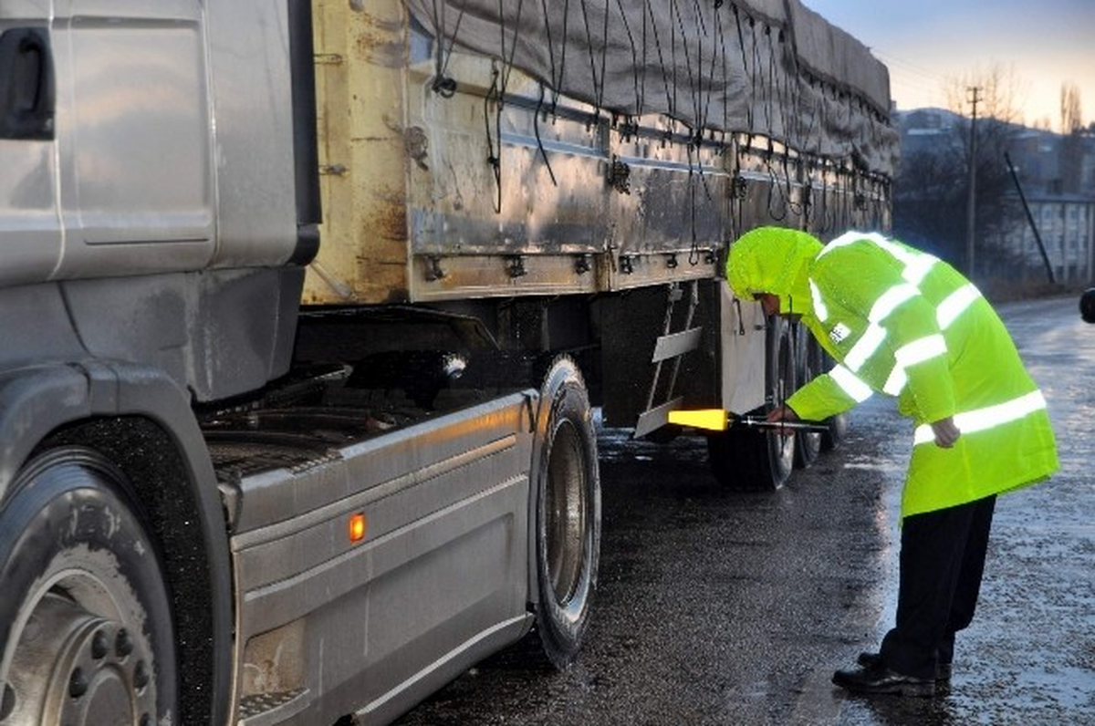 Kayseri\'de Trafik Ekipleri Denetimleri Sıklaştırdı