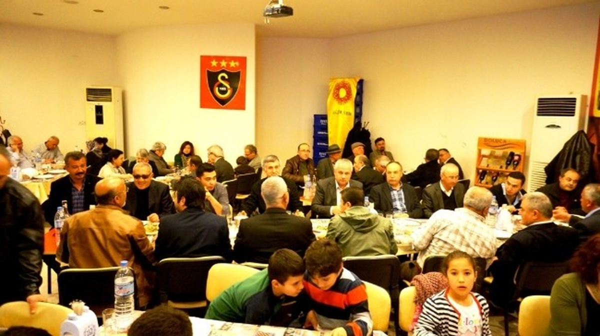 Manisa Eğitim-Sen Üyeleri Sarıgöl\'de Buluştu