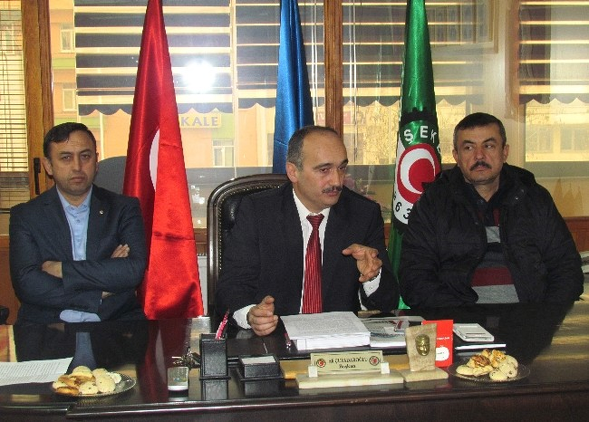 Şeker Fabrikası Çalışanları, Kadro İstiyor