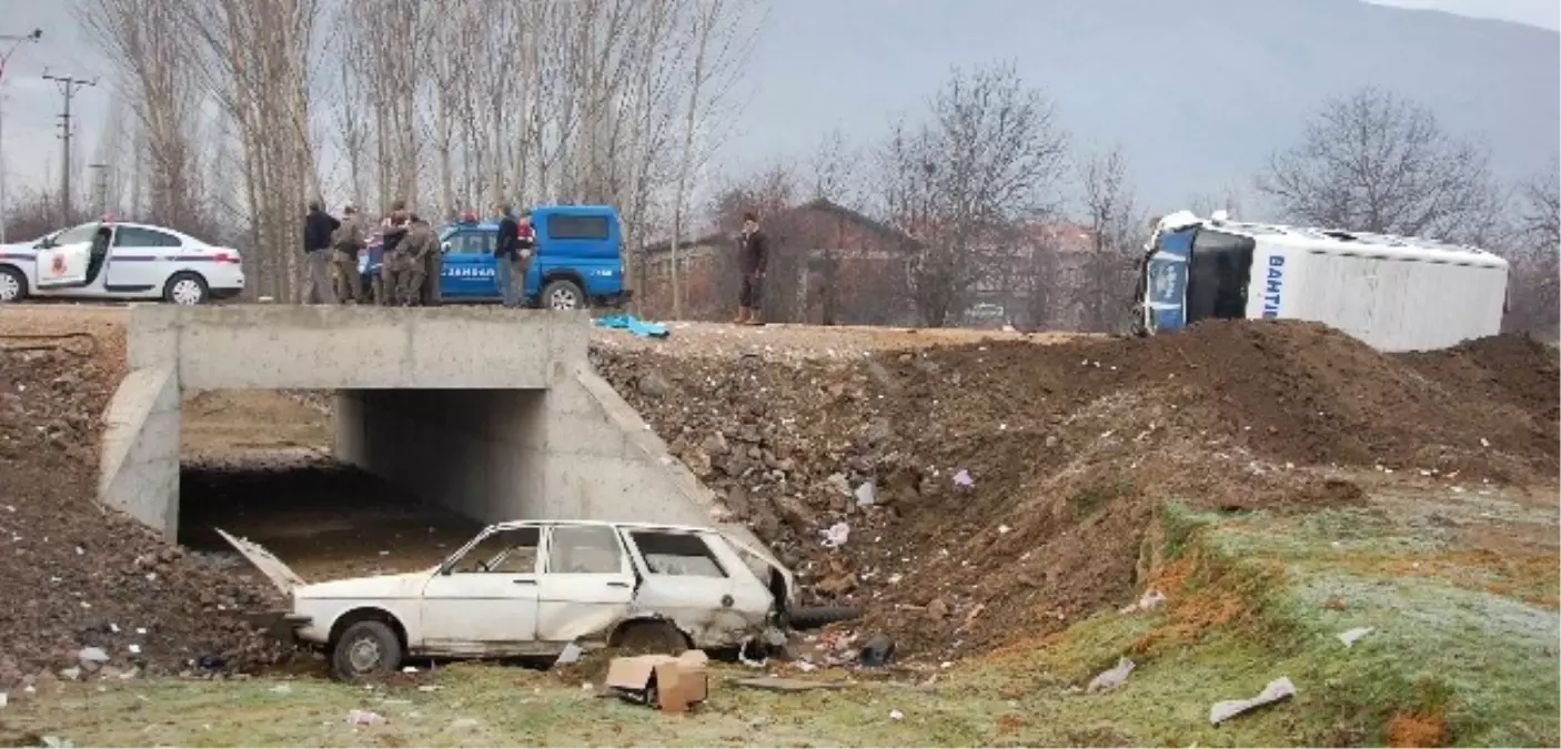 Trafiğe Açılmamış Yolda Kaza: 7 Yaralı