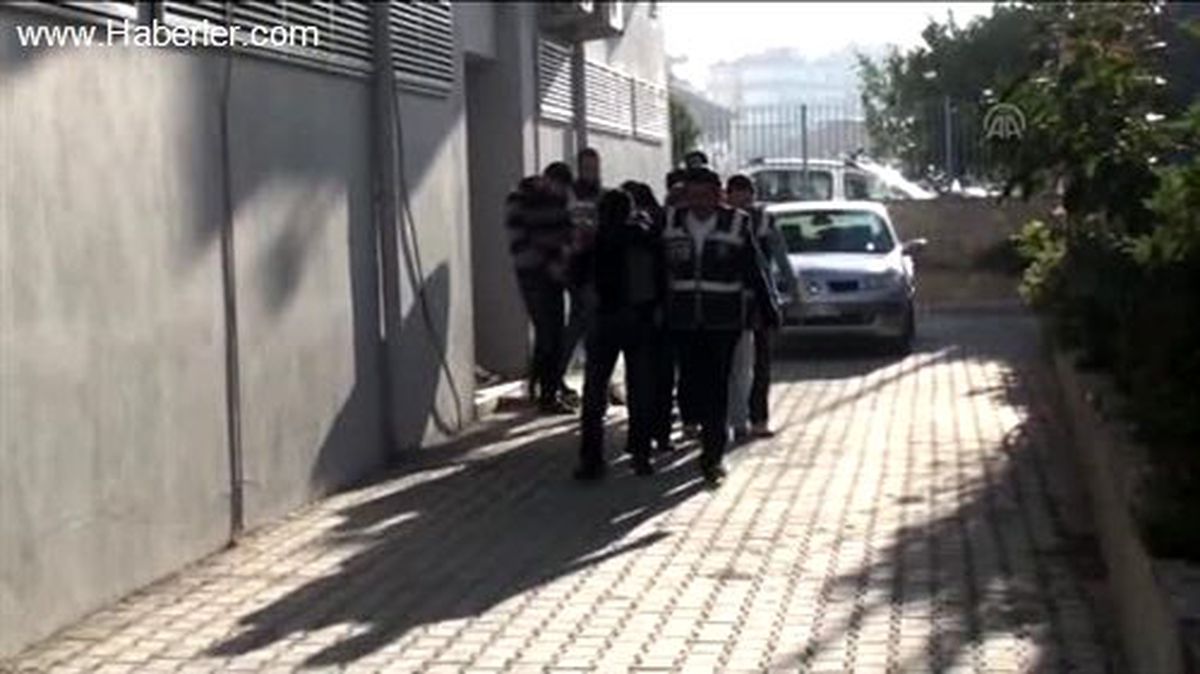 Antalya ve Gaziantep\'te Uyuşturucu Operasyonu: 7 Gözaltı