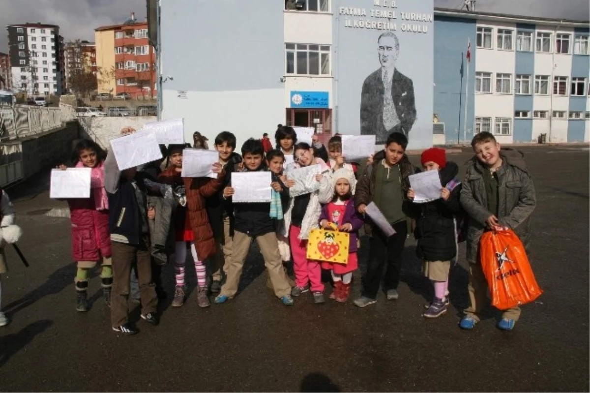 Yozgat\'ta 90 Bin Öğrenci Karnesi Alarak Tatile Girdi