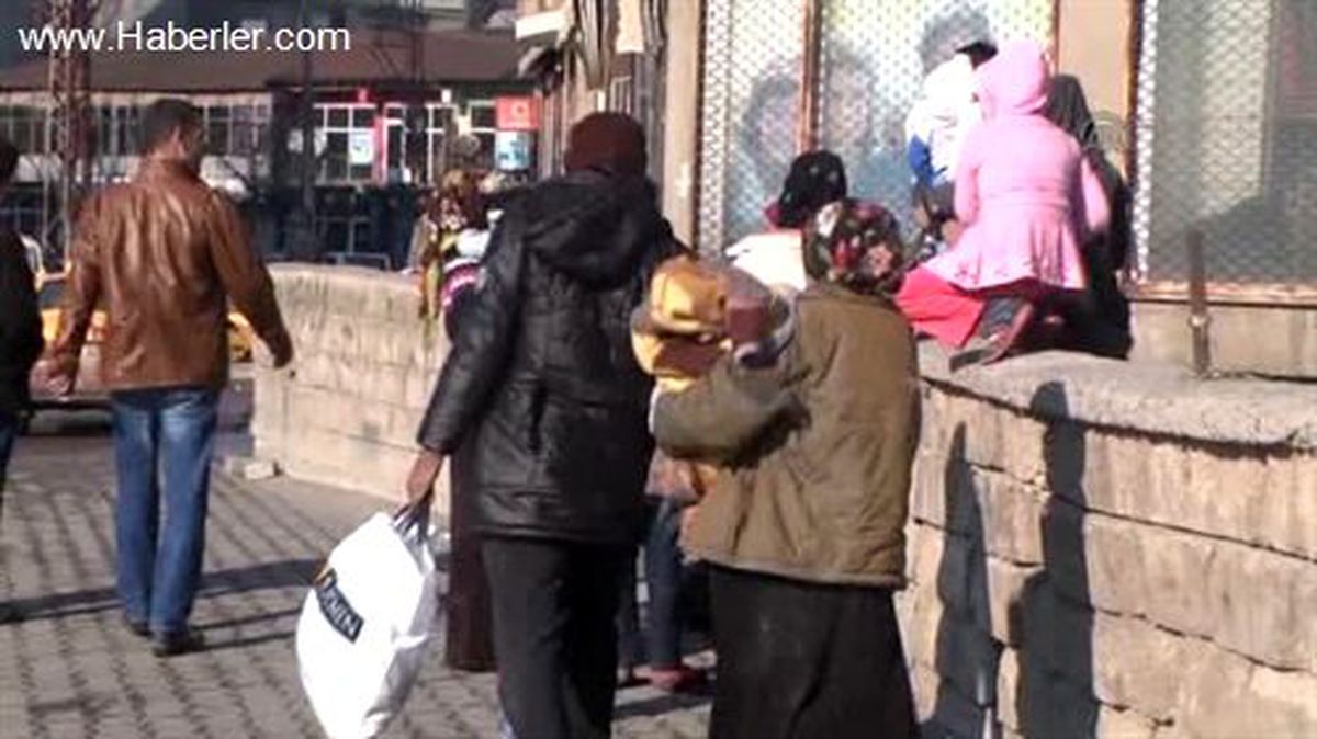 Yüksekova\'daki Suriyeli Aile Yardım Bekliyor
