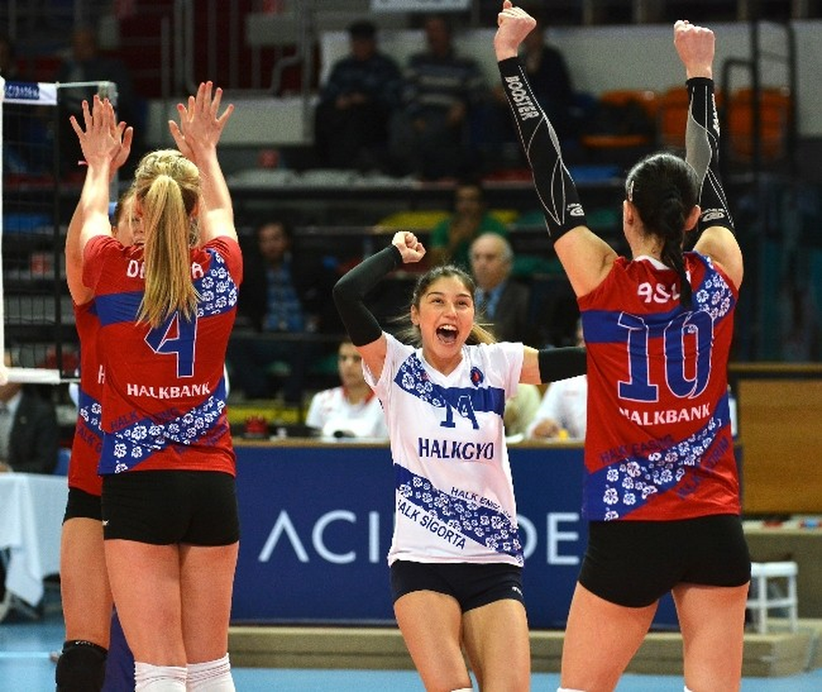 Halkbank, Sarıyer Belediyesi\'ni 3-1 Yendi