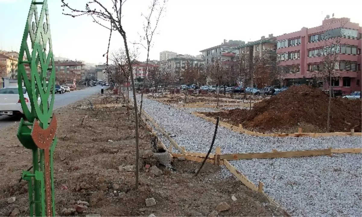 Çankaya\'da Park Yapımları Sürüyor