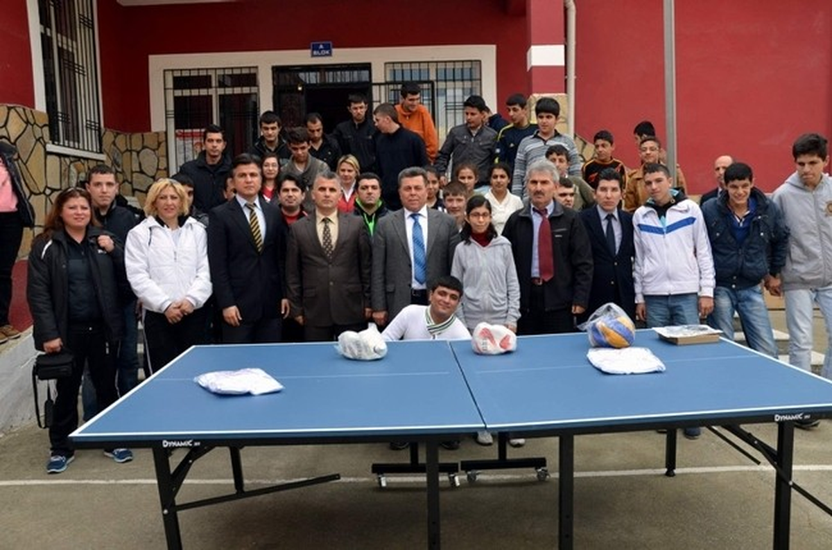 Gençlik Hizmetleri ve Spor İl Müdürü Akın\'dan Özel Öğrencilere Ziyaret