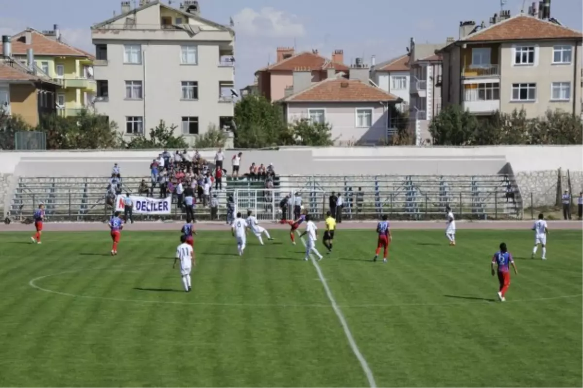 Karaman Belediyespor Lig İkincisini Ağırlıyor