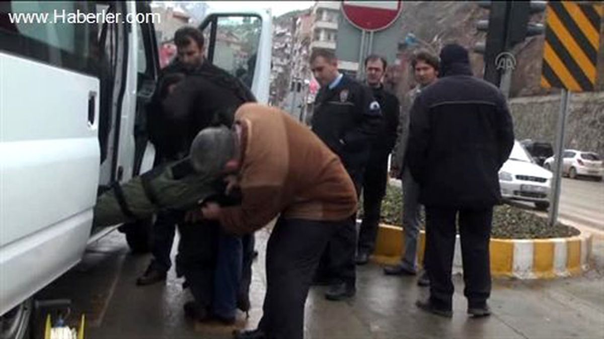 Şüpheli Valizden Çamaşır Çıktı