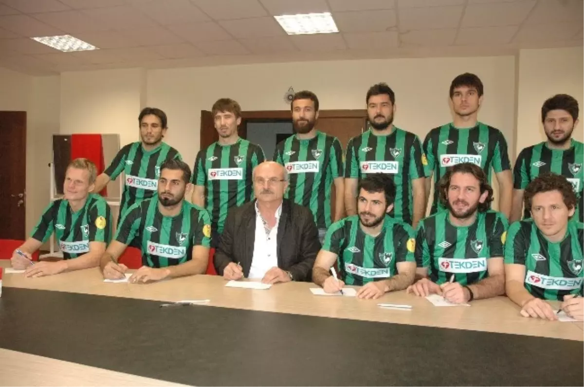 Tekden Denizlispor'da İmza Şov