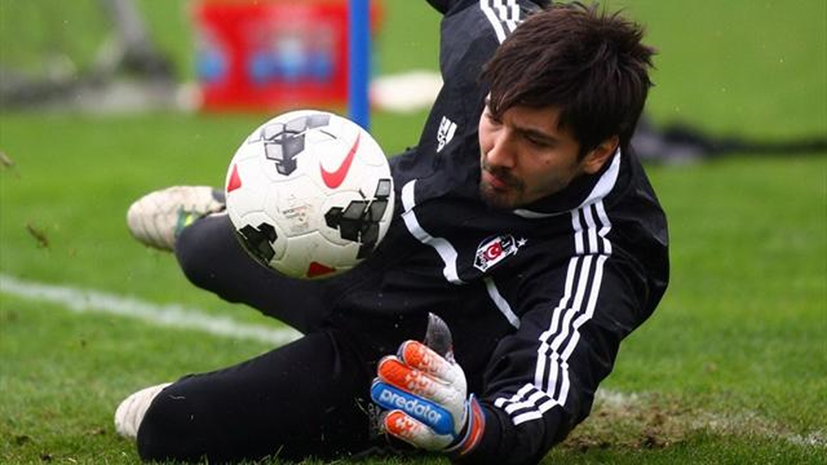 Trabzonspor Tribünlerinden Tolga\'ya Büyük Destek