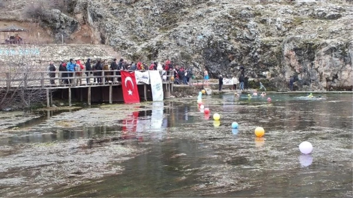 3. Kış Yüzme Şenliği Bünyan\'da Yapıldı