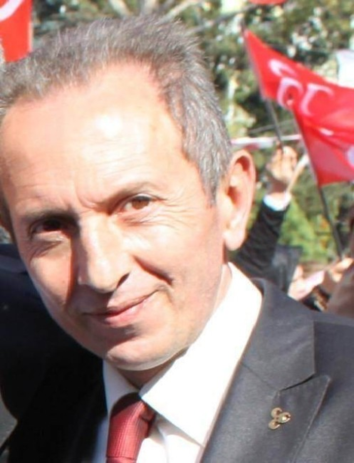 Esenyurt MHP Seçim Bürosu\'na Silahlı Saldırı