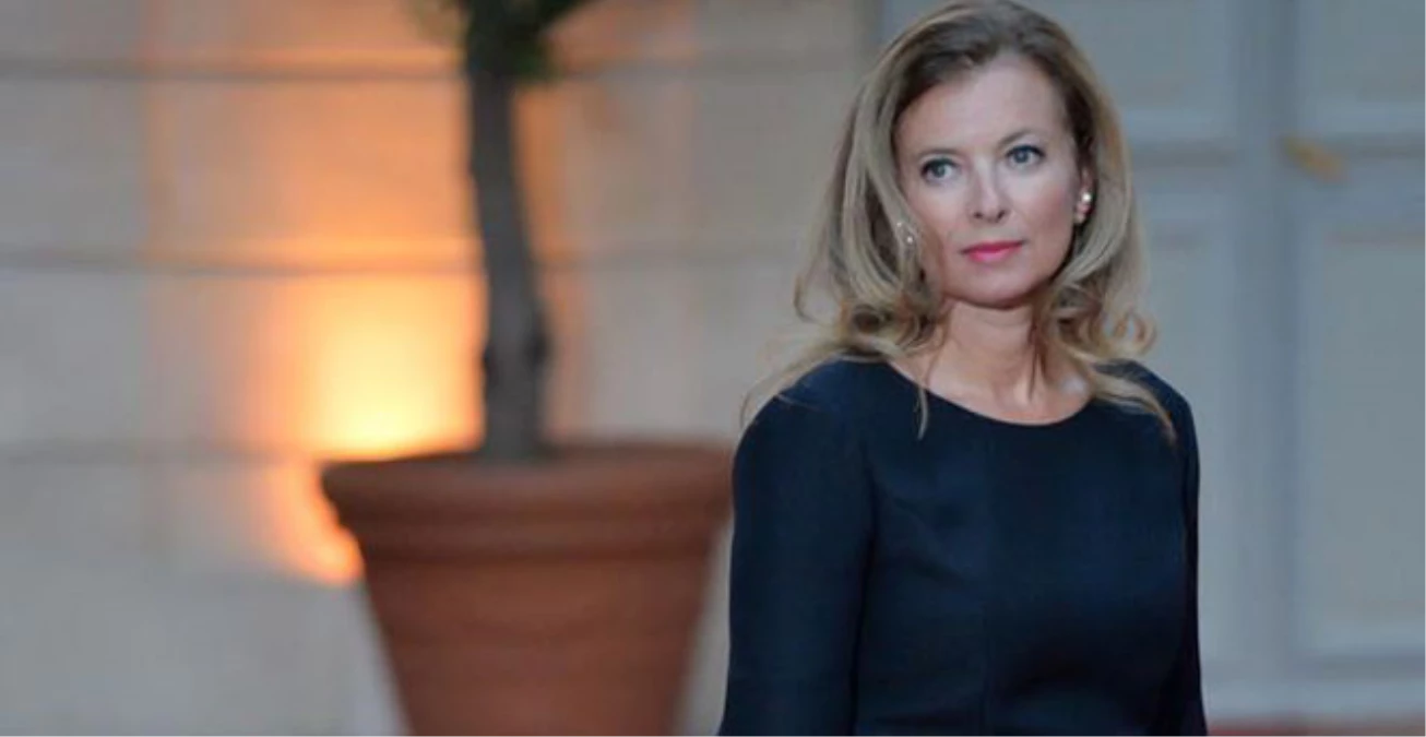 Fransa, \'First Lady\'nin Saraydan Ayrılışını Konuşuyor