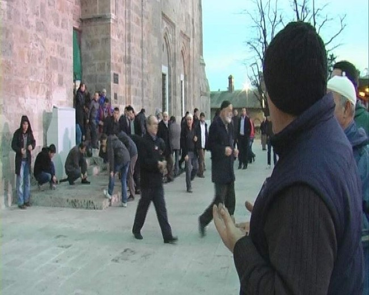 İhh Öğrenci Kolları Müslüman Ülkeler İçin Dua Etti