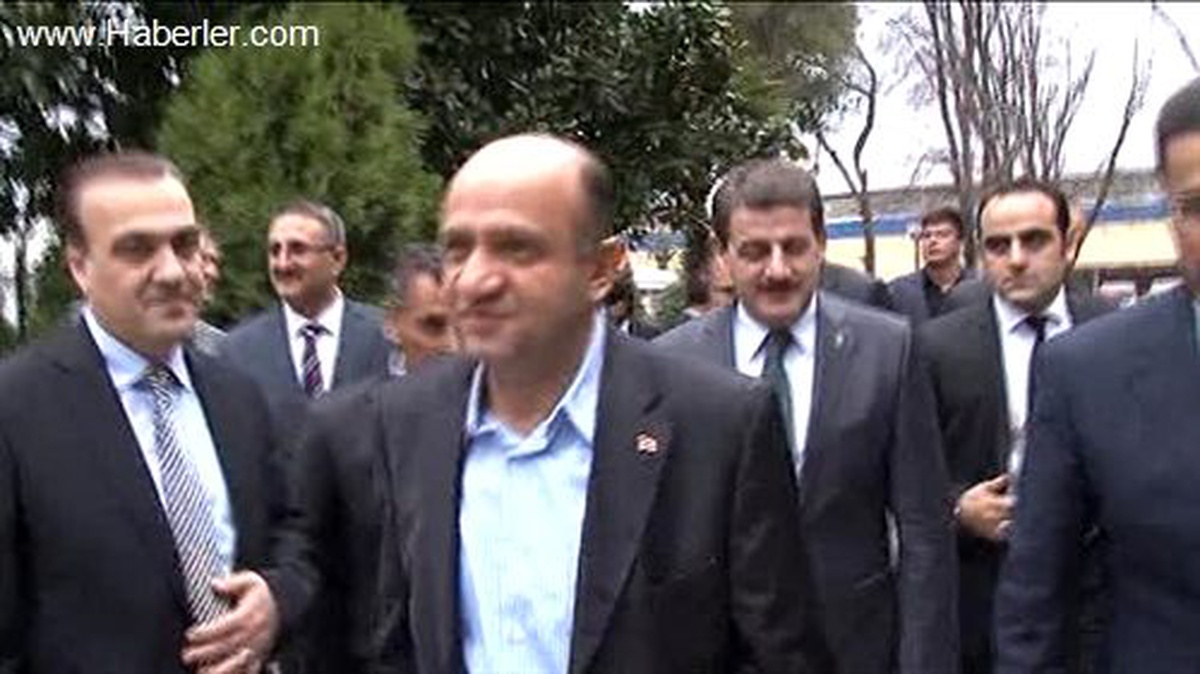 Müezzinoğlu, sağlık çalışanlarıyla bir araya geldi -