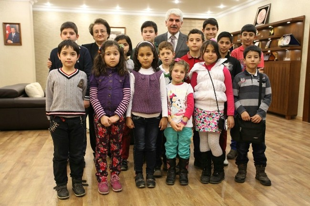 Satranç\'ın Minik Ustalarından Başkan Sakallı\'ya Ziyaret