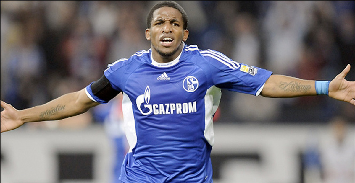 Schalke, Hamburg\'u 3-0 Yendi